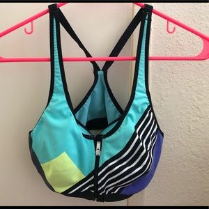 Victoria Secret Sports Bra NEVER WORN